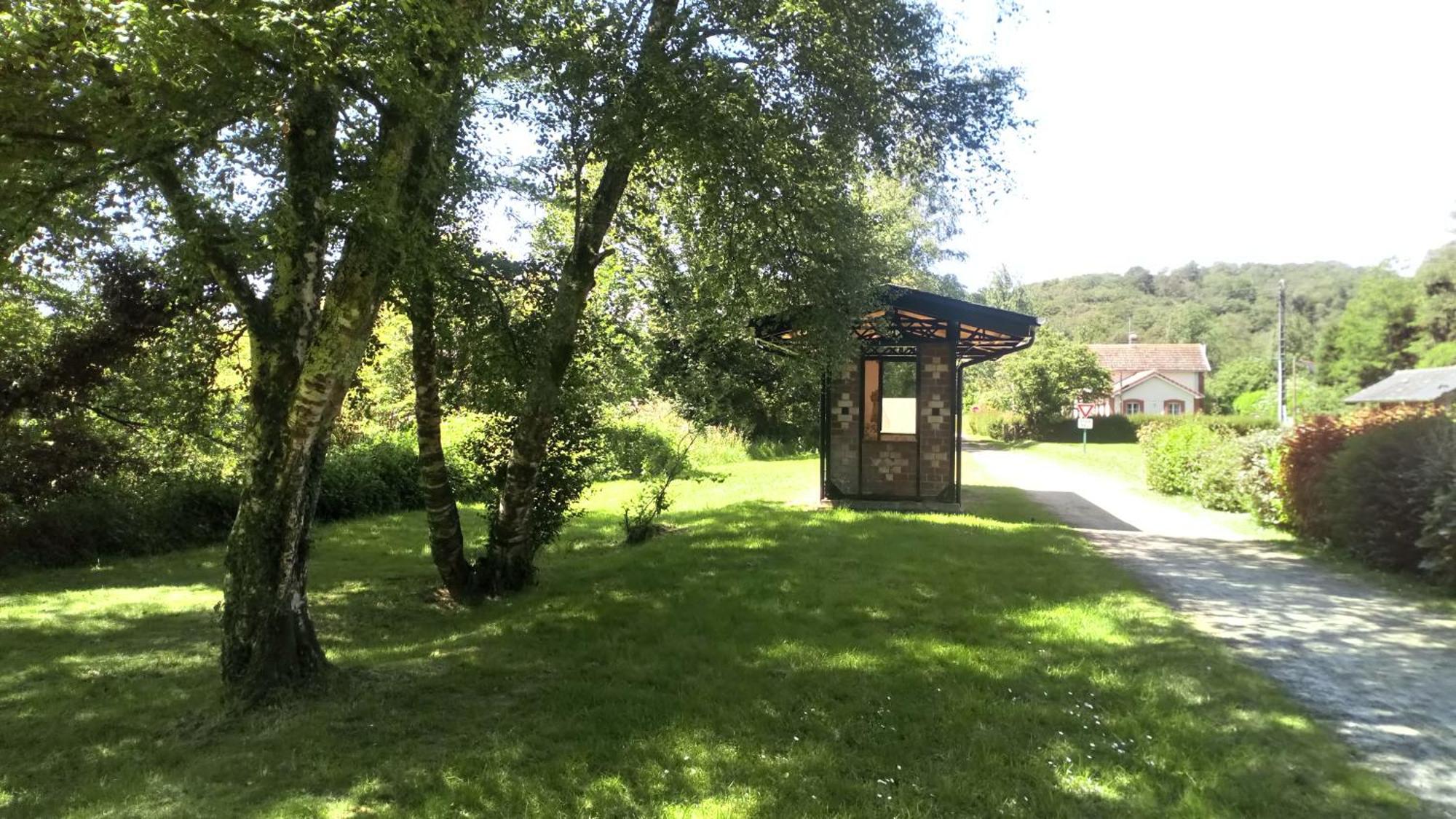 Ostal Scrignac - Gite D'Etape De La Gare Eksteriør bilde